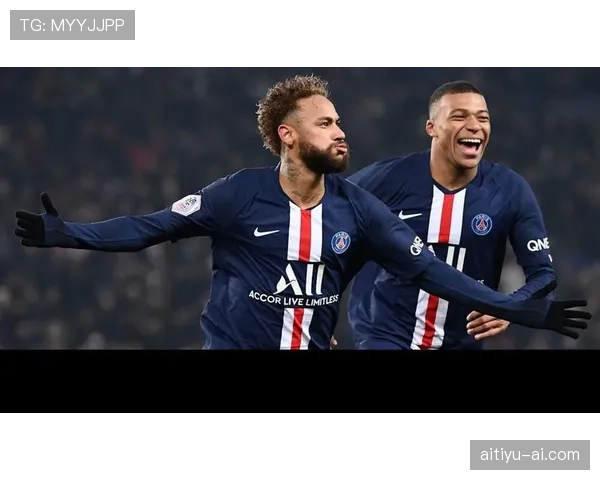 内马尔在巴萨与巴黎体系中的战术核心地位差异分析